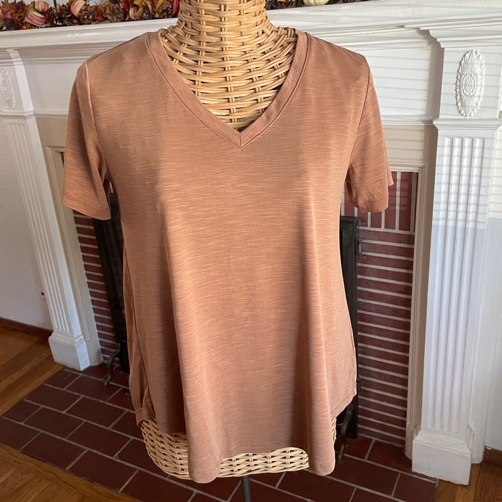 Mod Ref rust vneck tshirt S